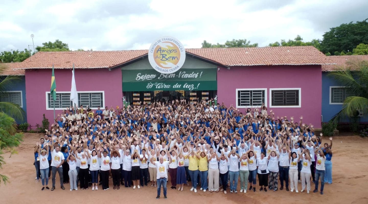 Capacitação de educadores promovida pelos Amigos do Bem.